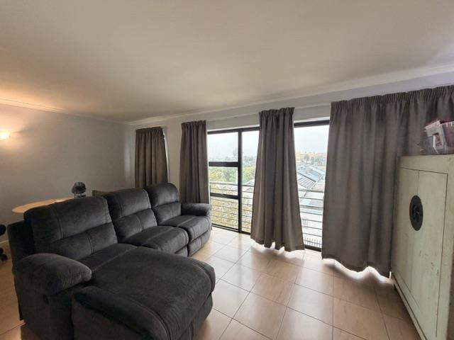 To Let 2 Bedroom Property for Rent in Observatory Western Cape